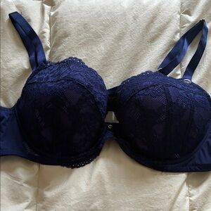 Lace-Detail Navy Underwire Bra with Molded Cups
